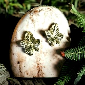 Set of 2 Shiny Silver Tone Vintage Leaf Pins, Small Vintage Brooches, 1" x ¾"